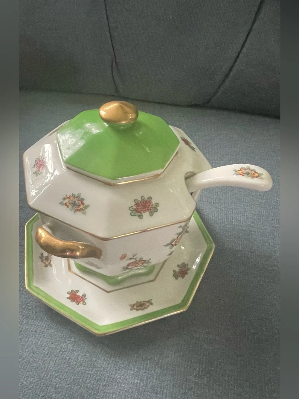 Orientale vegetable tureen